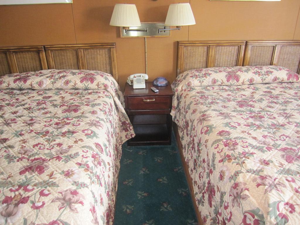Glen Motel - Utica Εξωτερικό φωτογραφία
